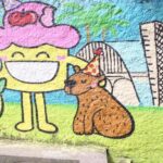 Camisetas, canecas e meias: Santa Casa BH e artista Raquel Bolinho lançam coleção de produtos
