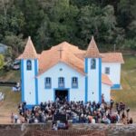Uma das igrejas mais antigas de Minas reabre